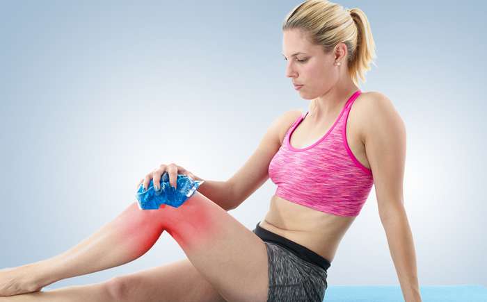 Schwellungen treten vor allem bei Sportarten auf, die das Knie sehr belasten. ( Foto: Adobe Stock -  Lovrencg )