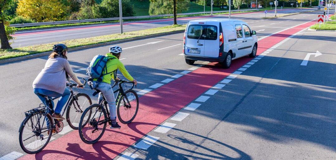 Radweg: Verschiedene Radwege im Vergleich ( Foto: Adobe Stock- ARochau)