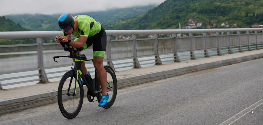 Radtraining für Skiläufer: Ergänzendes Training mit erstaunlicher Wirkung (Foto: AdobeStock - 382377636 shock)