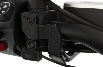 Maximale Sicherheit für Motorradfahrer: ULTIMATE Blinker- und Griffschutzbügel von (Foto: Wunderlich GmbH)